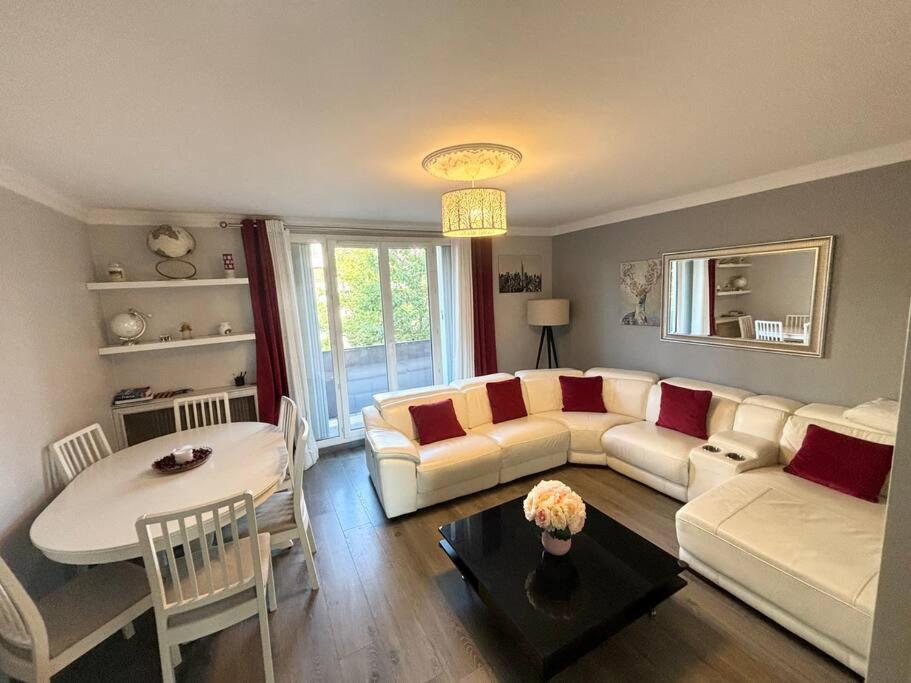 Appartement Confort Avec Balcon - Champigny Exterior photo